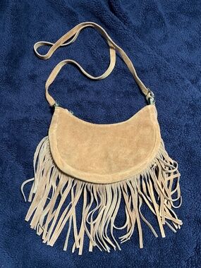 🔥 Marlon Firenze Italy Suede Crescent Fringe Crossbody Bag Tan